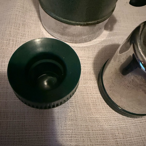 Vintage Alladin Stanley Green Thermos - Picture 5 of 5